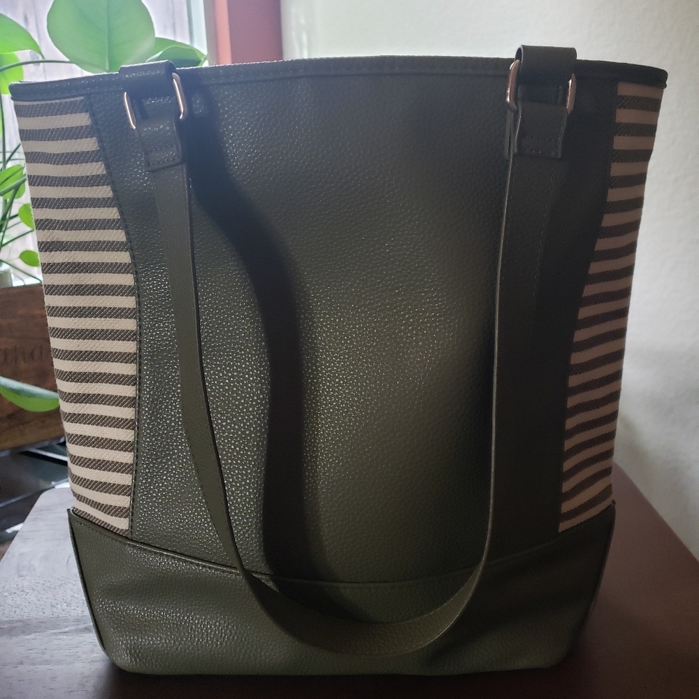 Thirty-One Color Blocking Tote - Olive/Stripe